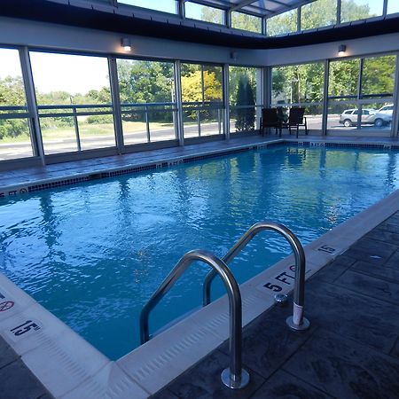 Holiday Inn Express Milford By Ihg Exterior photo