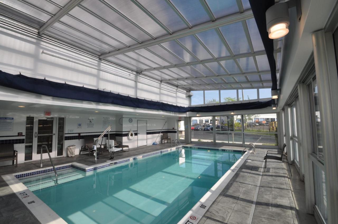 Holiday Inn Express Milford By Ihg Exterior photo