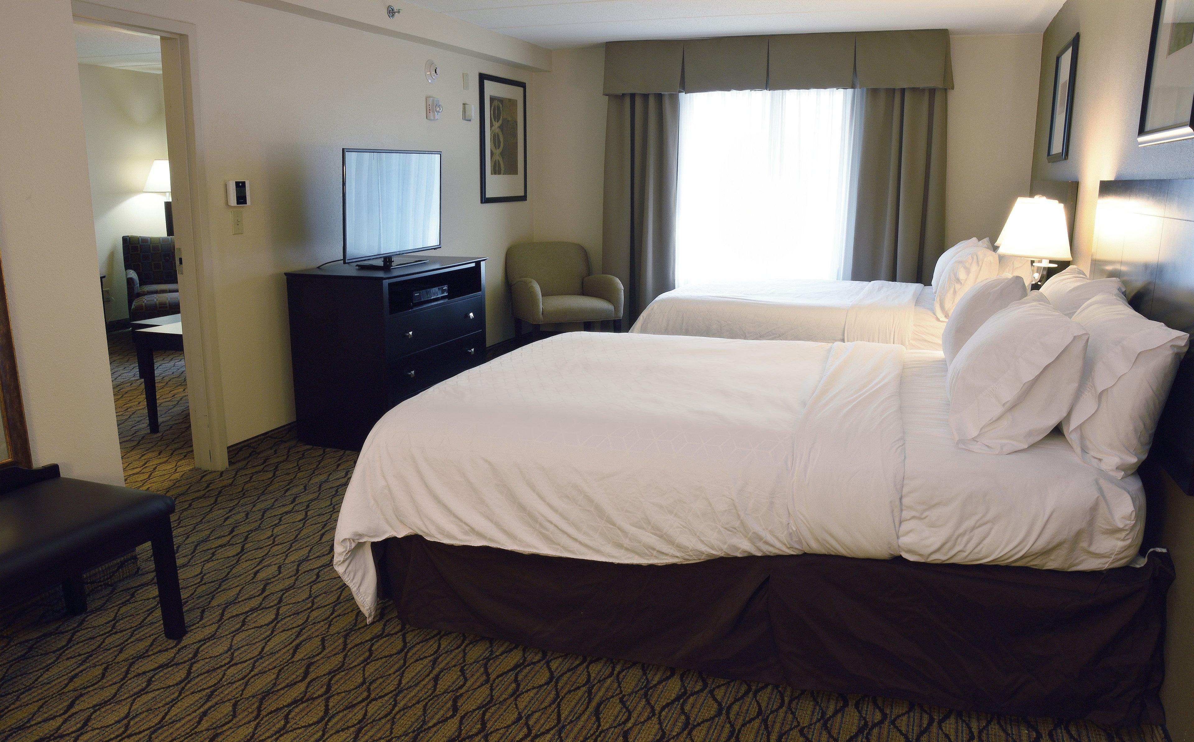 Holiday Inn Express Milford By Ihg Exterior photo