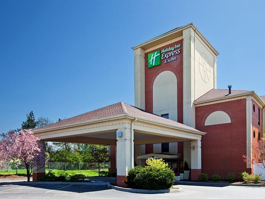 Holiday Inn Express Milford By Ihg Exterior photo