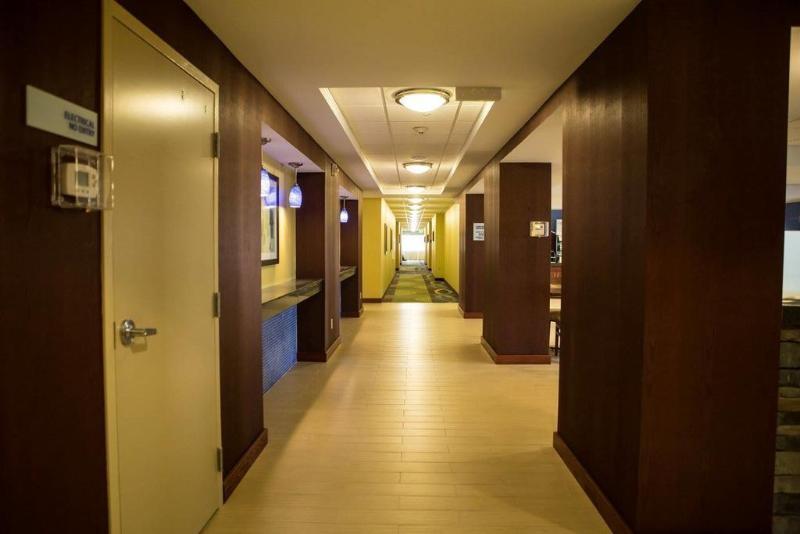 Holiday Inn Express Milford By Ihg Exterior photo